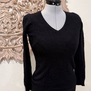 Charter Club Black V-Neck Sweater